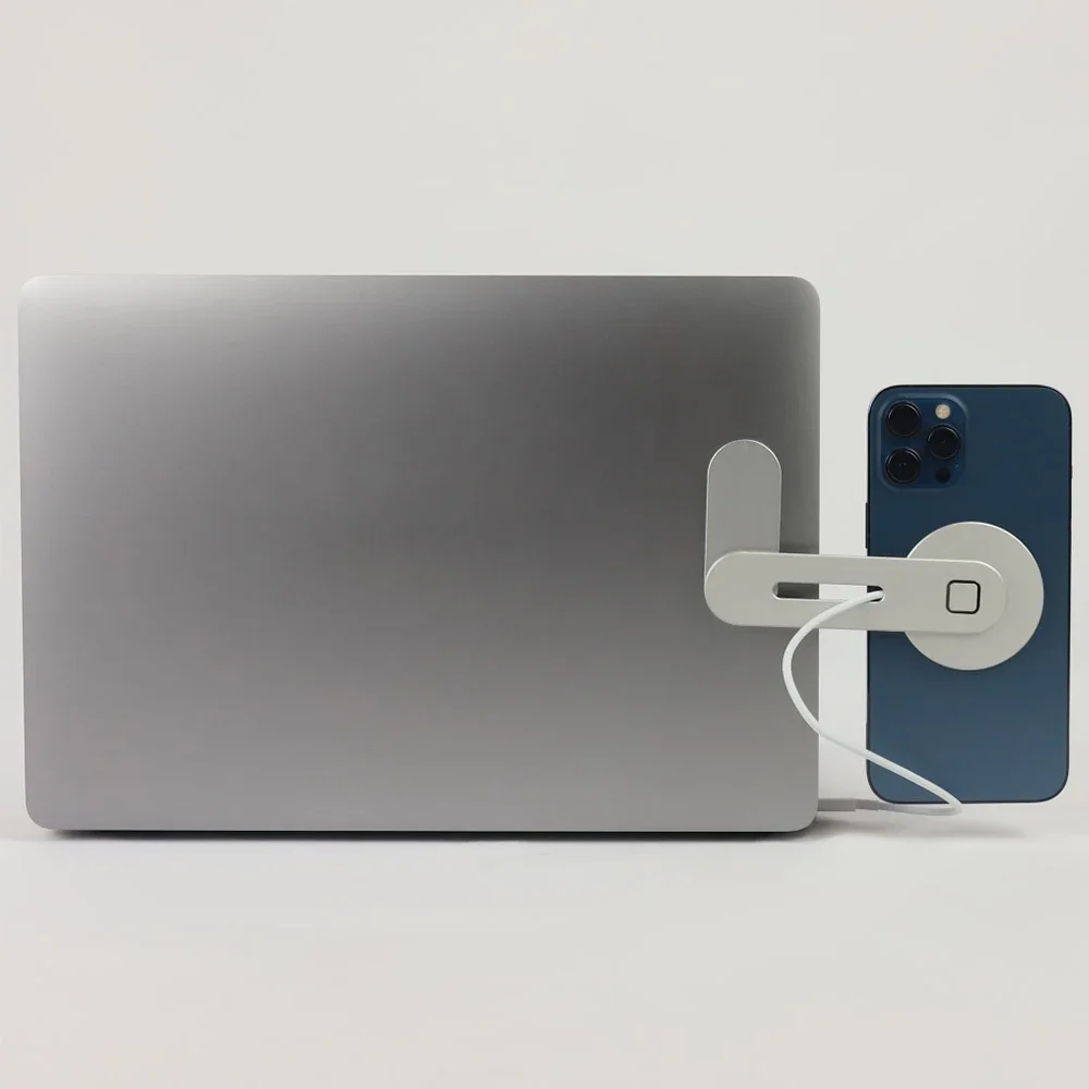 Magsafe対応 ノートパソコン用マグネット式スマホホルダ - Desk Setup Apple のレビューと価格