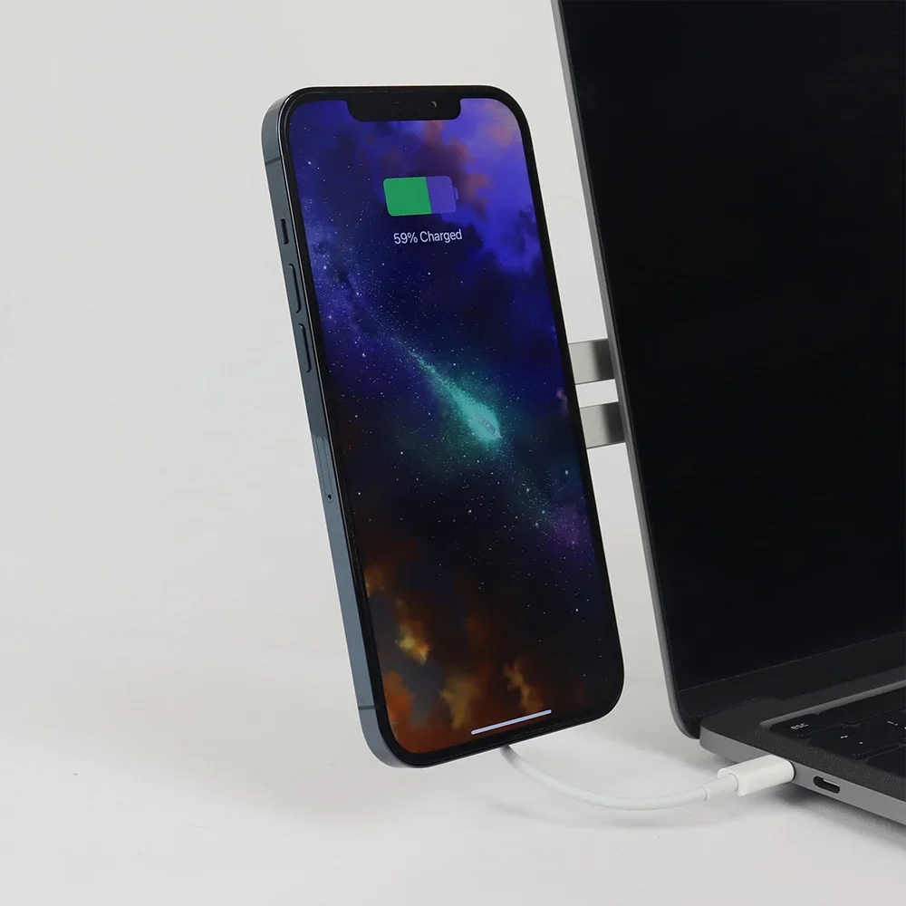 Magsafe対応 ノートパソコン用マグネット式スマホホルダ - Desk Setup Apple のレビューと価格