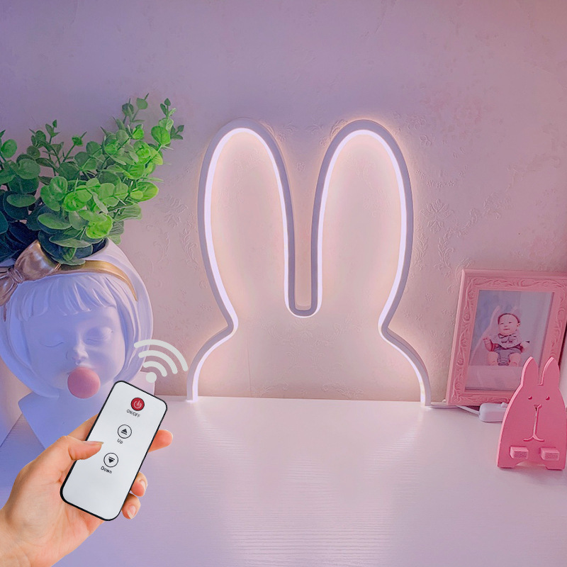 かわいいLEDウサギウォールライト、USB電源、ベビーデスク - Yellow Desk Setup のレビューと価格